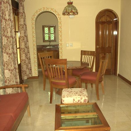 Cancun International Suites מראה חיצוני תמונה